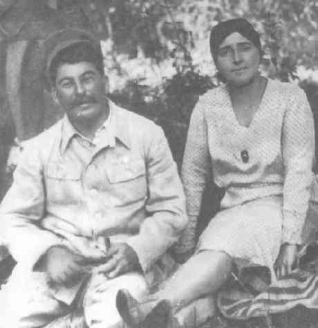 И.В. Сталин с женой Надеждой.